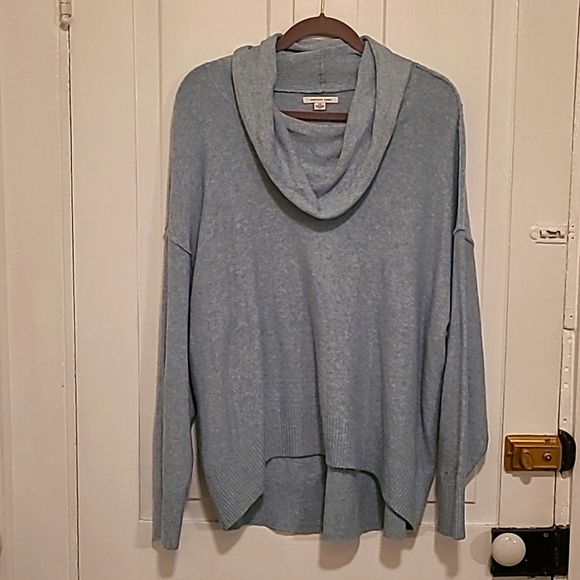 American Eagle Sweater - Picture 1 of 8